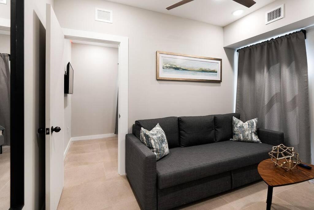 Elegant Miami Apartment East Little Havana / Free Parking Exterior photo